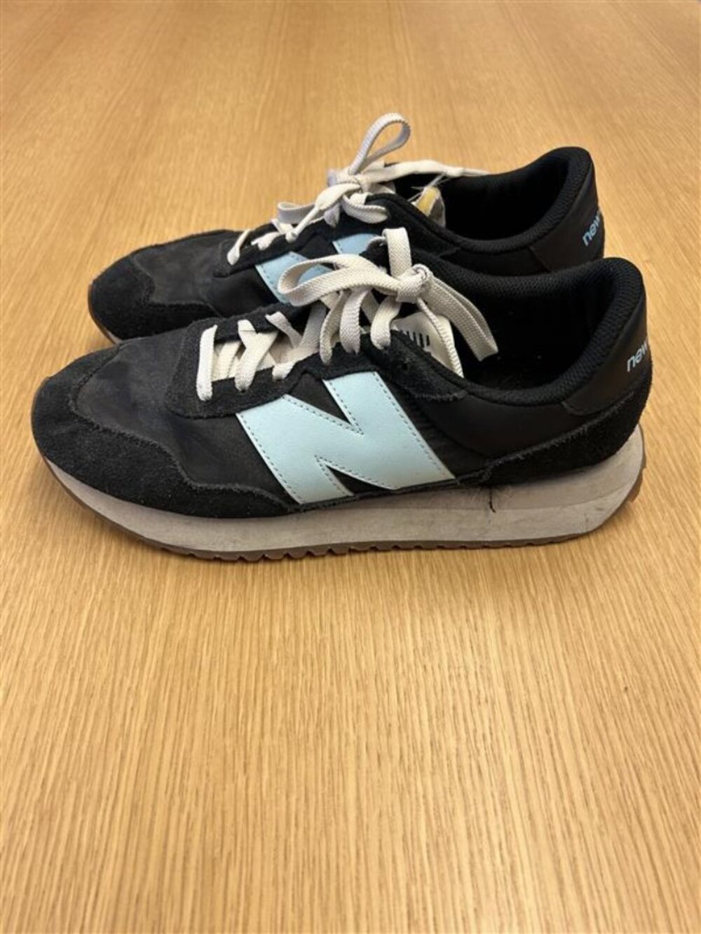 New Balance 237 Sneaker, Size 9.5, Black & Light Blue